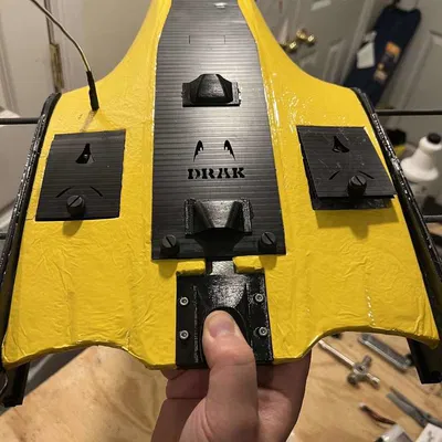 Ốp động cơ đôi Mini Drak có nắp tháo rời