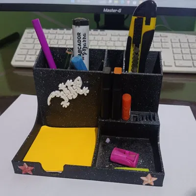 Hộp Đựng Bút Độc Đáo