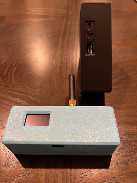 Vỏ T-Beam Đơn Giản Có Khe Cắt Màn Hình và Nút Bấm - Image 3