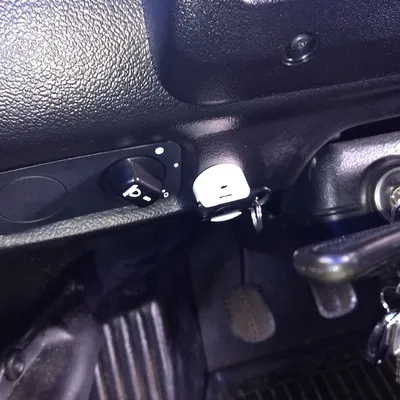 Giá đỡ Transponder cho hệ thống chống trộm Lada Niva