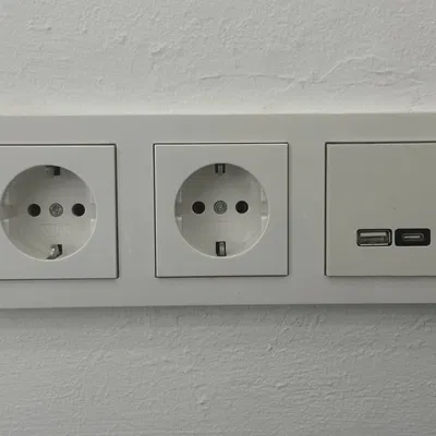 Mặt Trước/Adapter Merten USB PD Cho Gira System 55