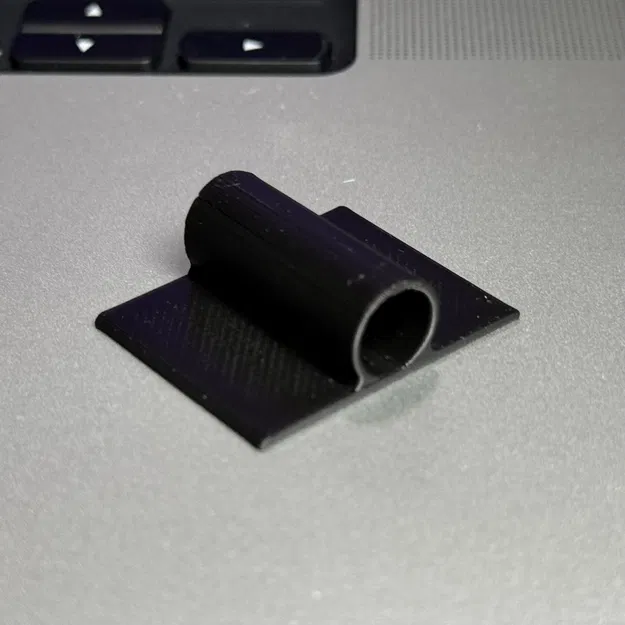 Giá Treo Dây Aux 3.5mm Dưới Gầm Bàn - Image 2