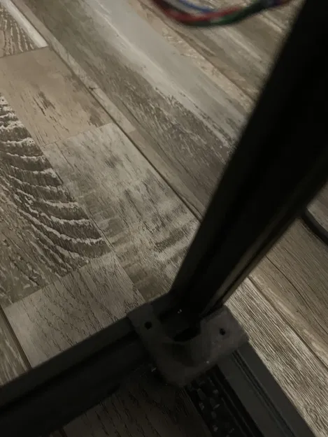 Chụp Dây Nĩa Salad Phong Cách Trident - Image 1