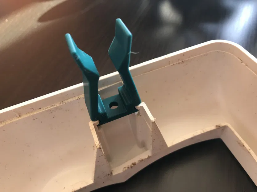 Chốt/Lẫy Kẹp Xả Nước Nhà Vệ Sinh Geberit - Image 1