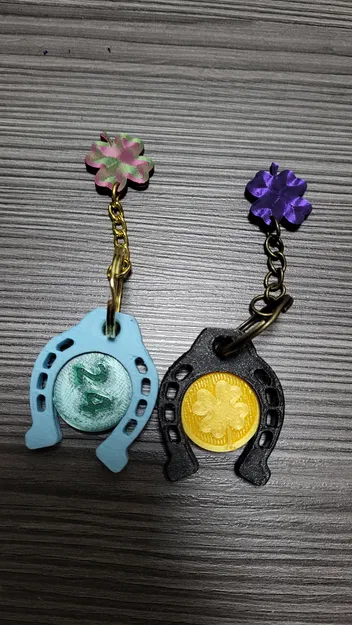 Móc May Mắn Shamrock / Bùa May Mắn Shamrock - Image 1