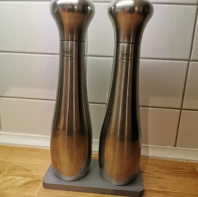 Khay Đựng Máy Xay Muối Tiêu Phong Cách Weber Style