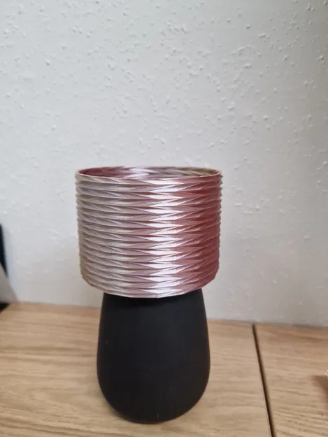 Chậu Hoa Văn Abstract - Image 1