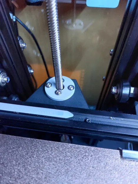 Giá đỡ đai ốc trục vít dẫn hướng Ender 6 vào khung bàn máy - Image 1