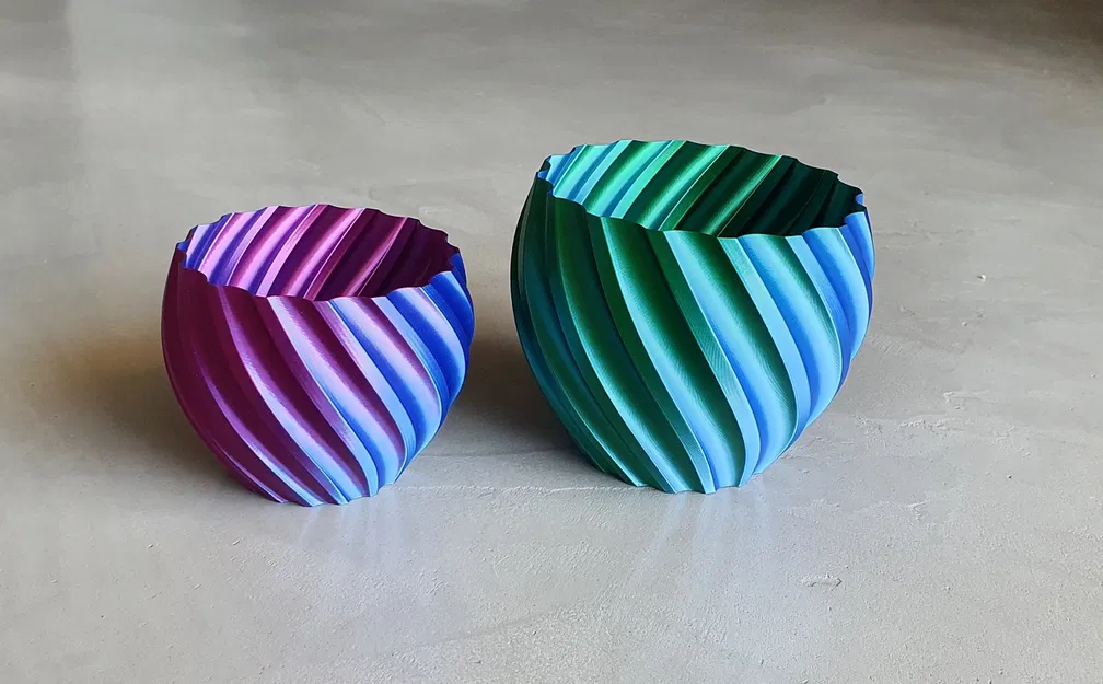 Lọ Hoa Xoắn (Vase Torsadé) - Image 3