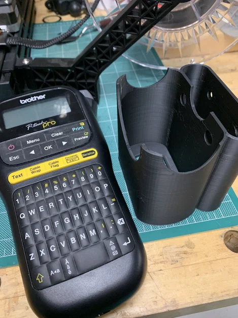 Giá treo tường P-Touch Pro - Image 3