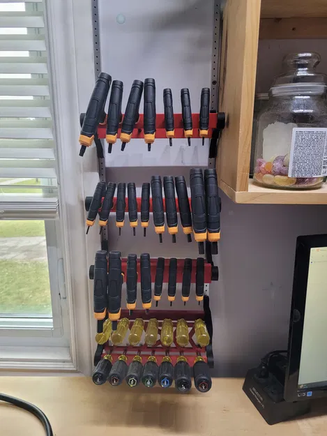 Giá Treo Tường Tay Cầm Chữ T - Image 1