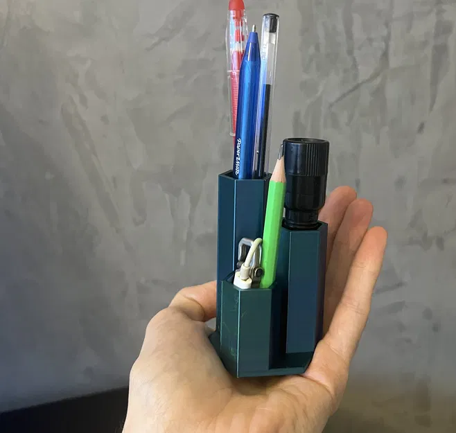 Thiết Kế Chỗ Cắm Bút Độc Đáo - Image 1