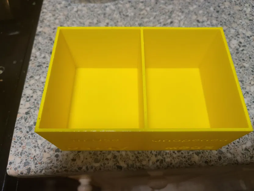 Hộp Đựng Thuốc Hàng Ngày - Image 1