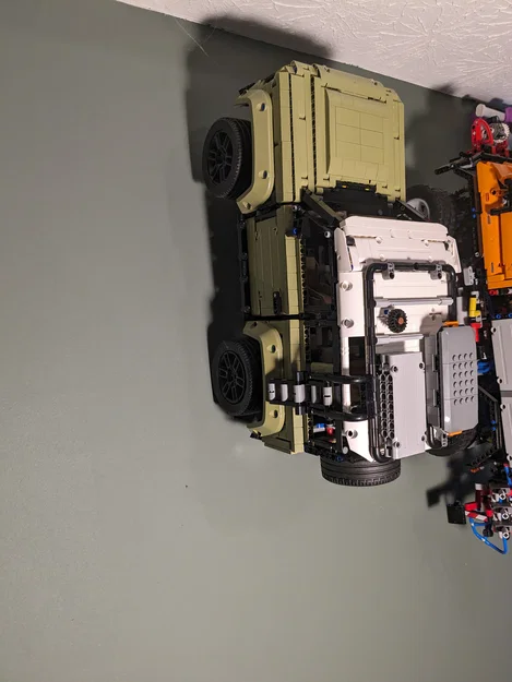 Giá Treo Tường Lego Unimog và Land Rover Defender (8110, 42110) - Image 4