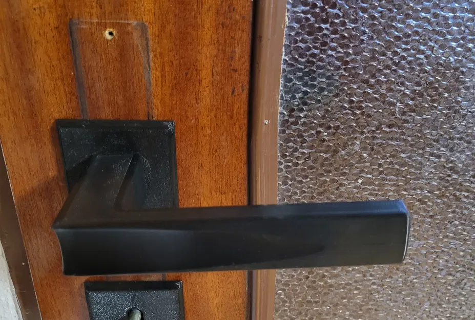 Tay nắm cửa Klika - Image 1