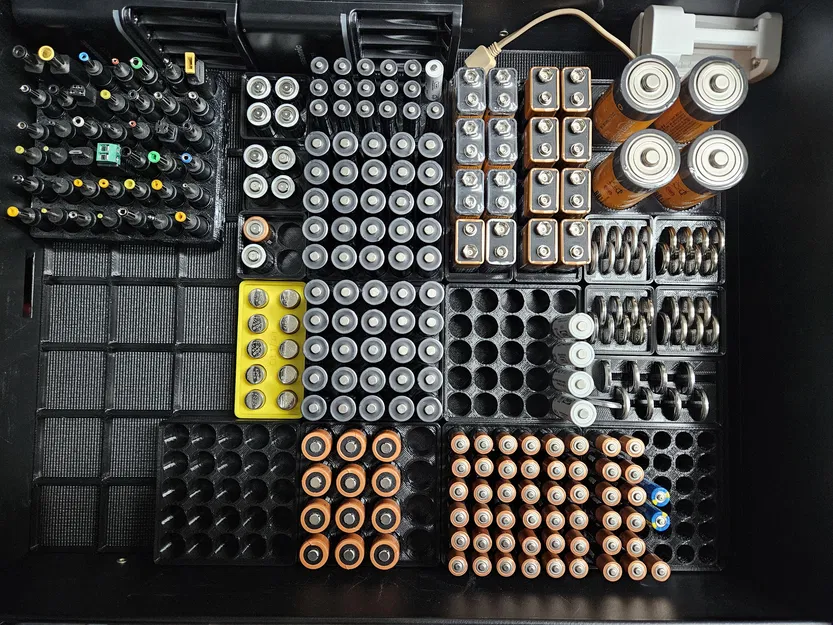 Đế Giữ Pin CR 1/3N Gridfinity - Image 3