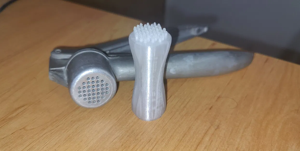 Dụng cụ vệ sinh máy ép tỏi (có tay cầm) - Image 1