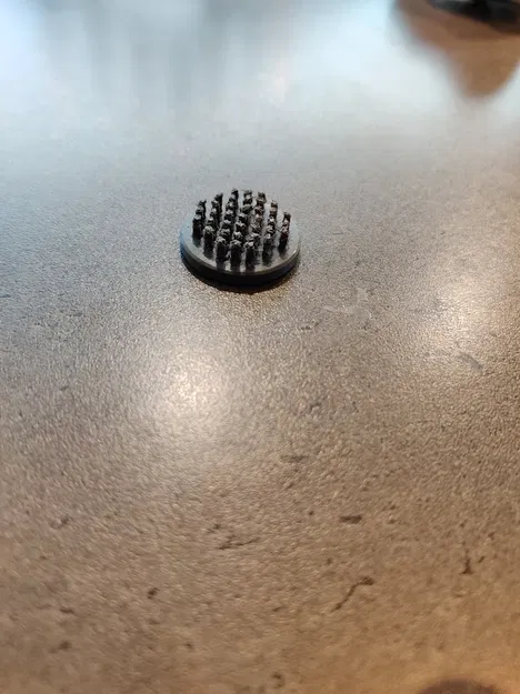 Dụng cụ vệ sinh máy ép tỏi đơn giản - Image 1