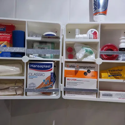 Tủ Thuốc Gia Đình Phong Cách Bauhaus