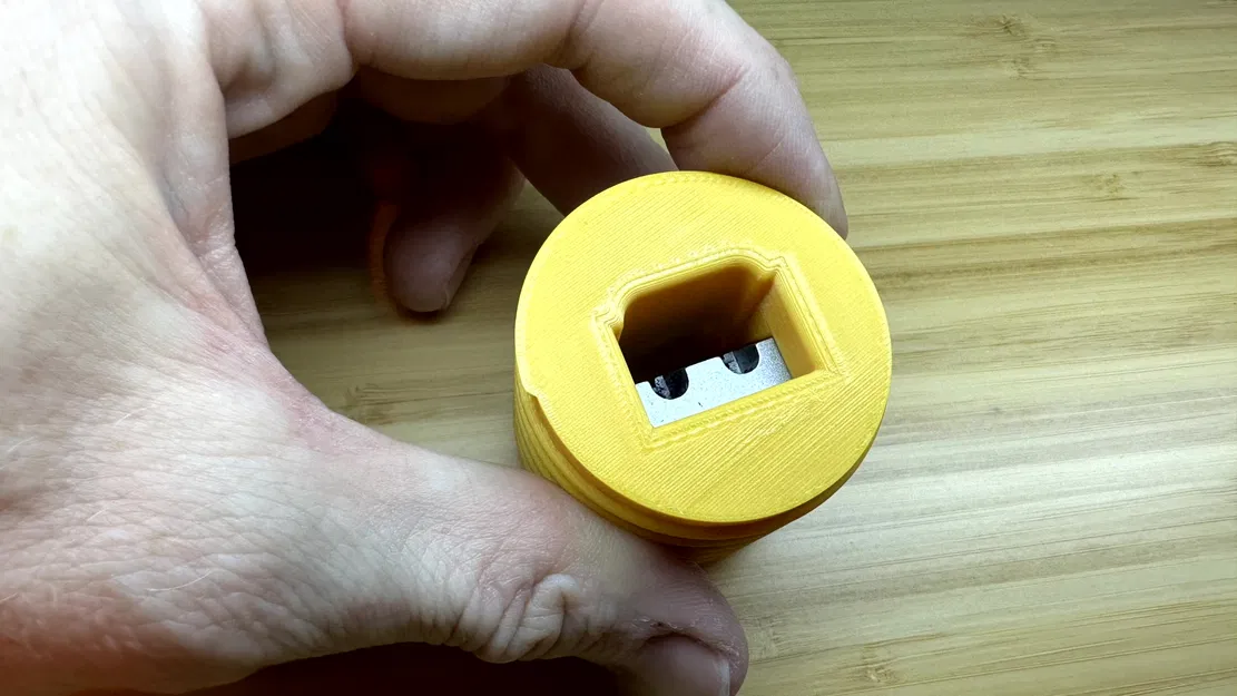 Hộp đựng dũa gọt bút chì đôi Staedtler - Image 2