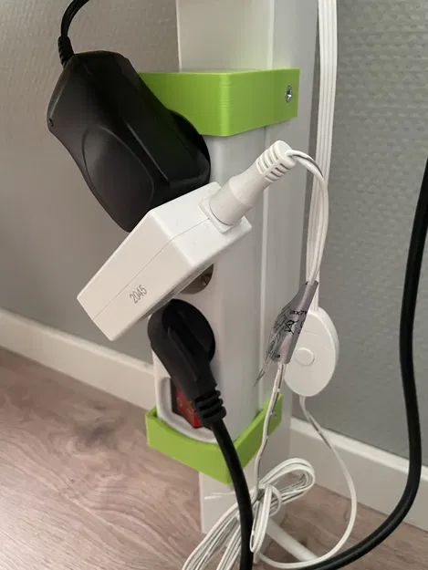 Giá đỡ pas sạc Ikea Koppla cho chân bàn Ikea Lack - Image 1