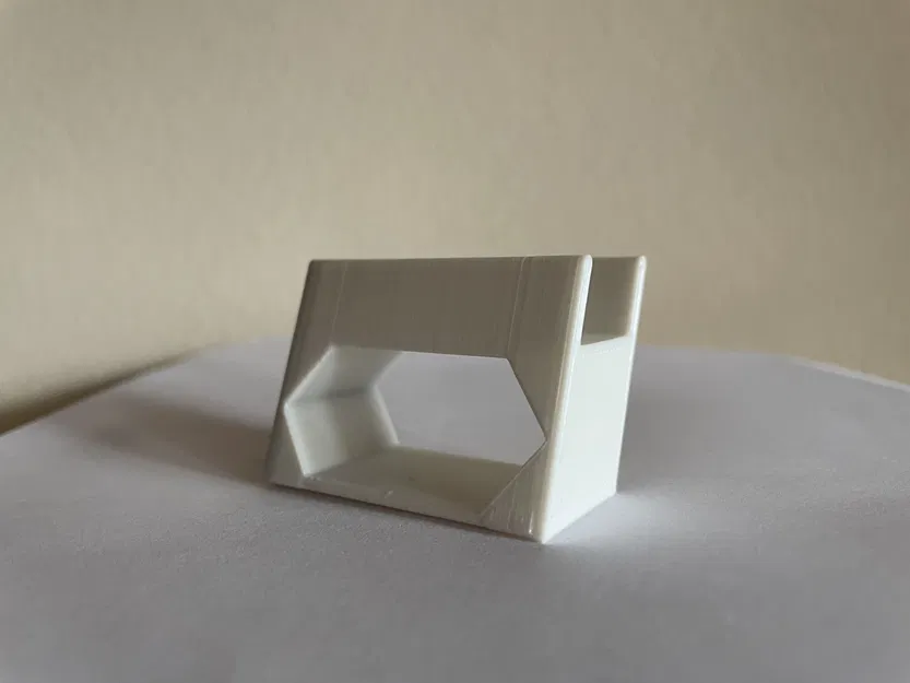 Giá đỡ sạc Iphone du lịch Koudelinek | Kệ treo tường sạc Iphone DEMO V2 - Image 2