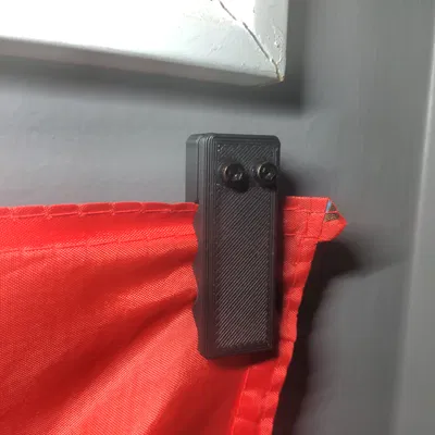 Kẹp Vải Dán Tường