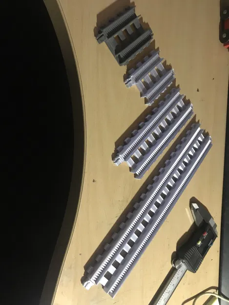 Đường ray thẳng cho bộ đường ray Thomas and Friends Track Master - Image 1