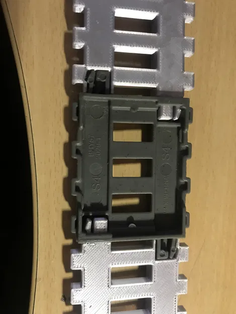 Đường ray thẳng cho bộ đường ray Thomas and Friends Track Master - Image 4