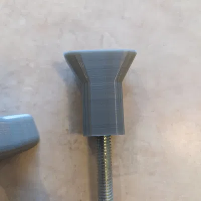 Phần nối dài bu-lông chân đế cây thông Noel thật