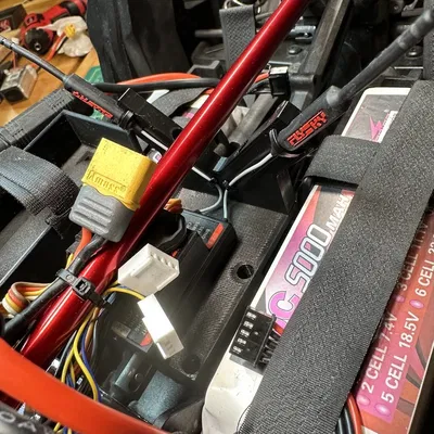 Giá đỡ ăng-ten đôi cho Arrma Infraction/Limitless/Felony