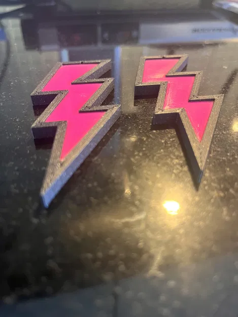 Hoa tai tia sét viền sắc sảo - Image 1