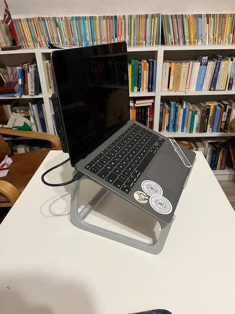 Giá đỡ MacBook (Air M1, Pro) (có thể phối lại để in) - Image 1