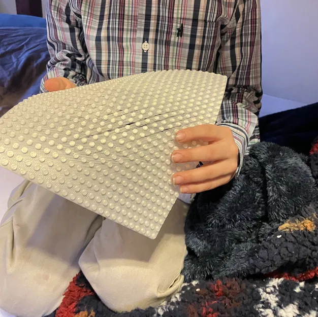 Đế 'KHÔNG PHẢI' Lego Mềm Dẻo - 28 x 25 Lỗ - Image 4