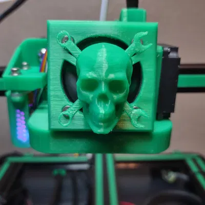 Chụp Quạt Đầu Lâu & Cờ Lê Bắt Chéo cho Ống Dẫn Quạt Satsana 40mm