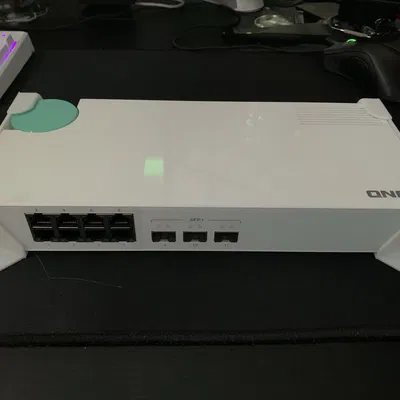 Giá đỡ cho QNAP switch (dòng nhựa)