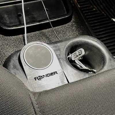 Giá Đỡ Ly kiêm Sạc Magsafe Cho Ford Ranger