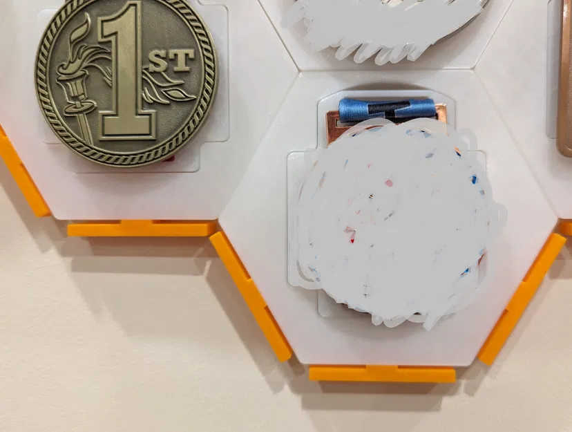 Kẹp Trang Trí Cho Đế Giữ Huy Chương Hình Lục Giác - Image 2