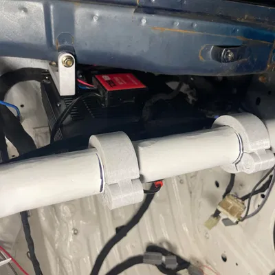 Kẹp Ống 1.5in P.I.P. (In Liền)