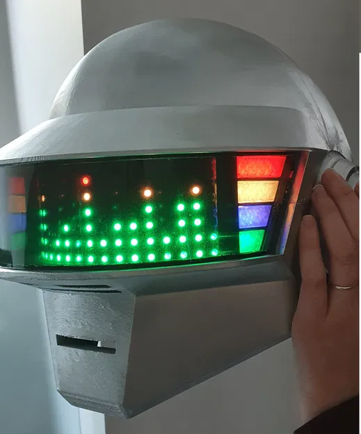 Mô hình nón Daft Punk có đèn LED - Image 1