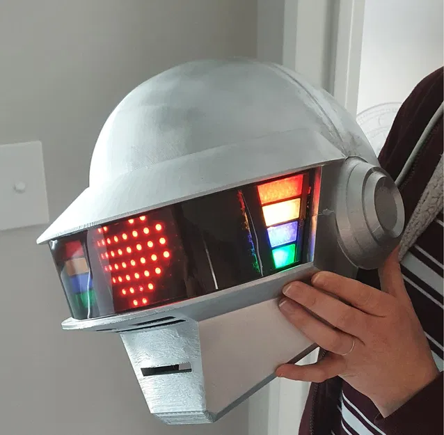 Mô hình nón Daft Punk có đèn LED - Image 4