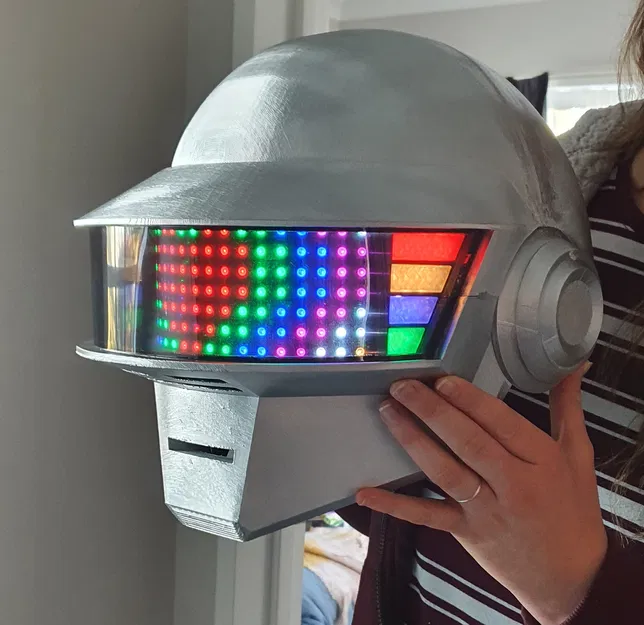 Mô hình nón Daft Punk có đèn LED - Image 6