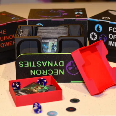 Hộp Đựng Bài "The Apprentice Commander"