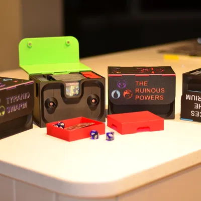 Hộp Đựng Bài "The Apprentice Commander"