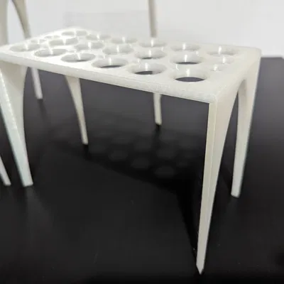 Chân đế trưng bày tối giản