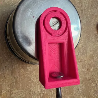 Giá Đỡ Tô Nước Cho Chuồng Chó