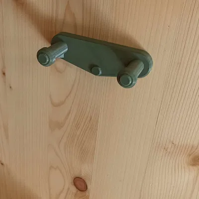 Giá treo tường tua vít AKU