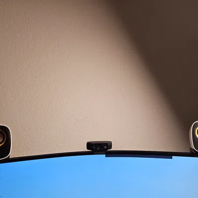 Kệ Gắn Màn Hình