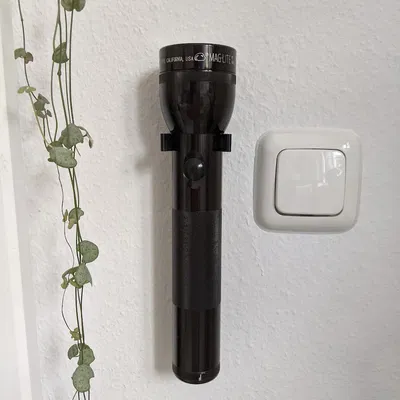Một Giá Treo Maglite Khác