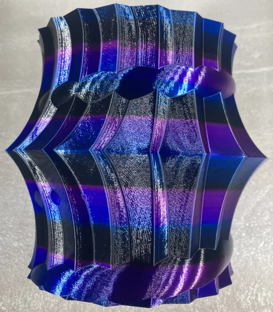 Bình Xoắn Rắn (Mortal Coil Vase) - Image 2